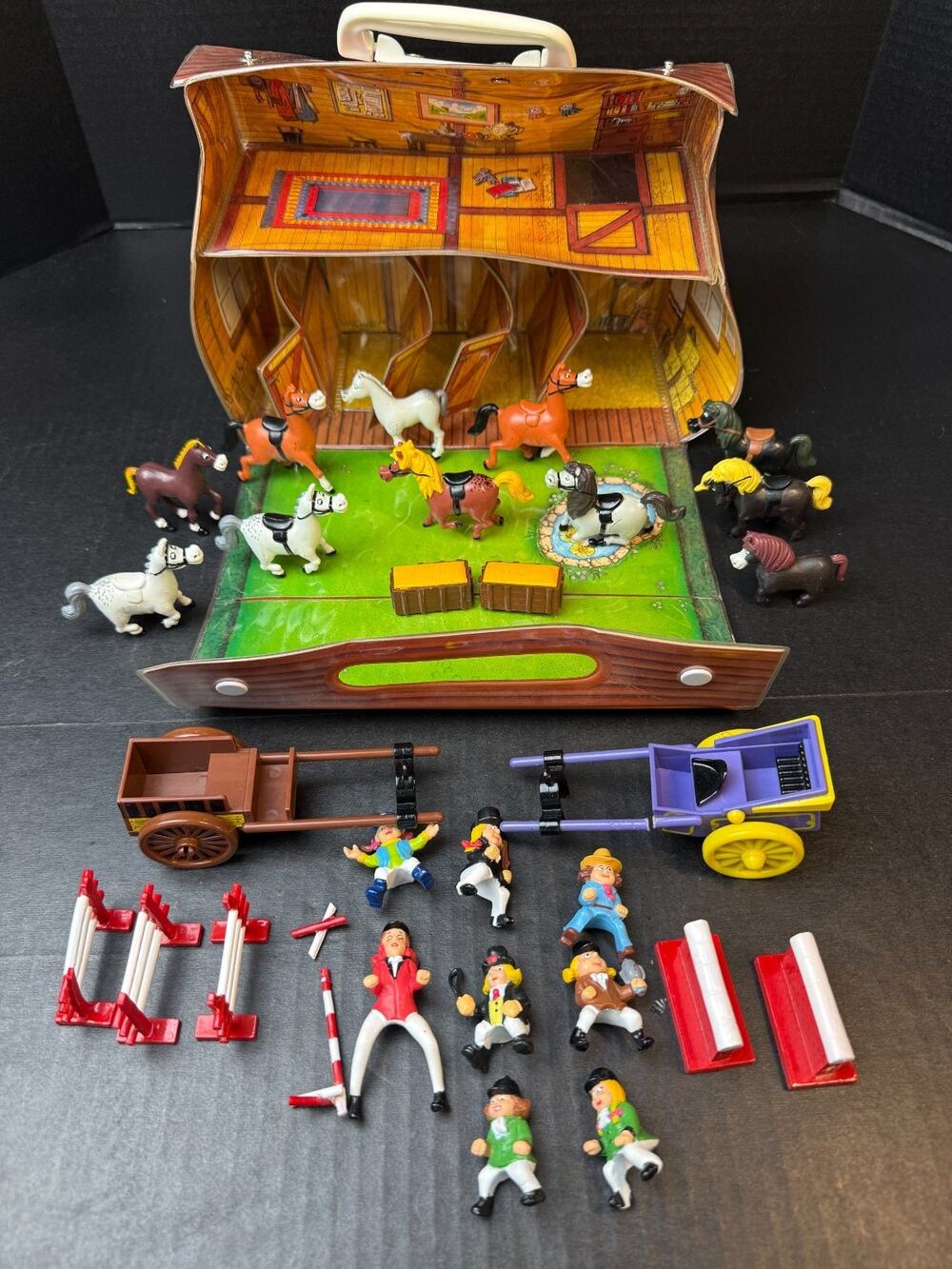 1987 Vintage Penny's Pony Club Barn w/8 Riders 11 Horses Jumps Hay Carts *READ